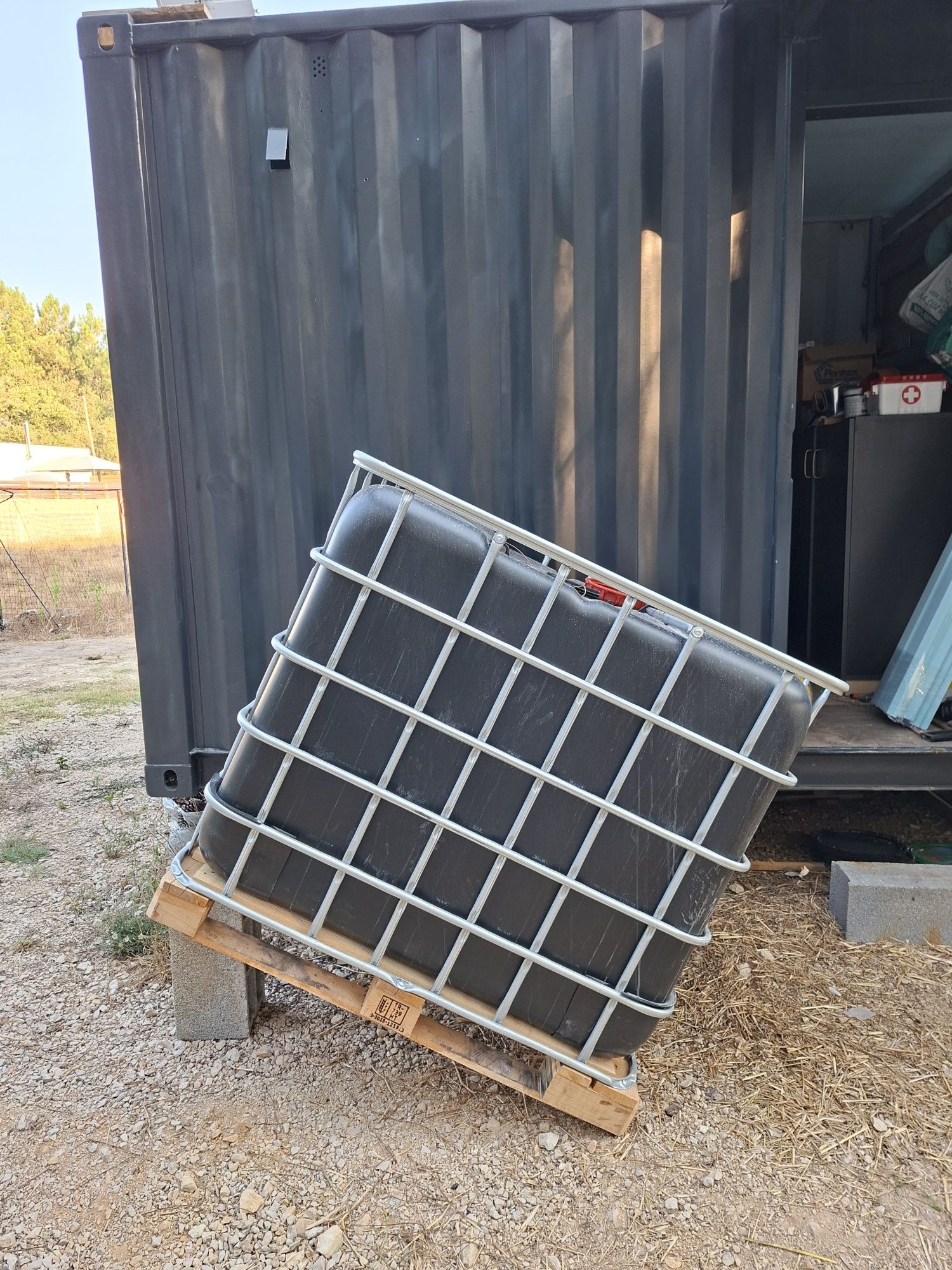 Depósitos de água 1000L