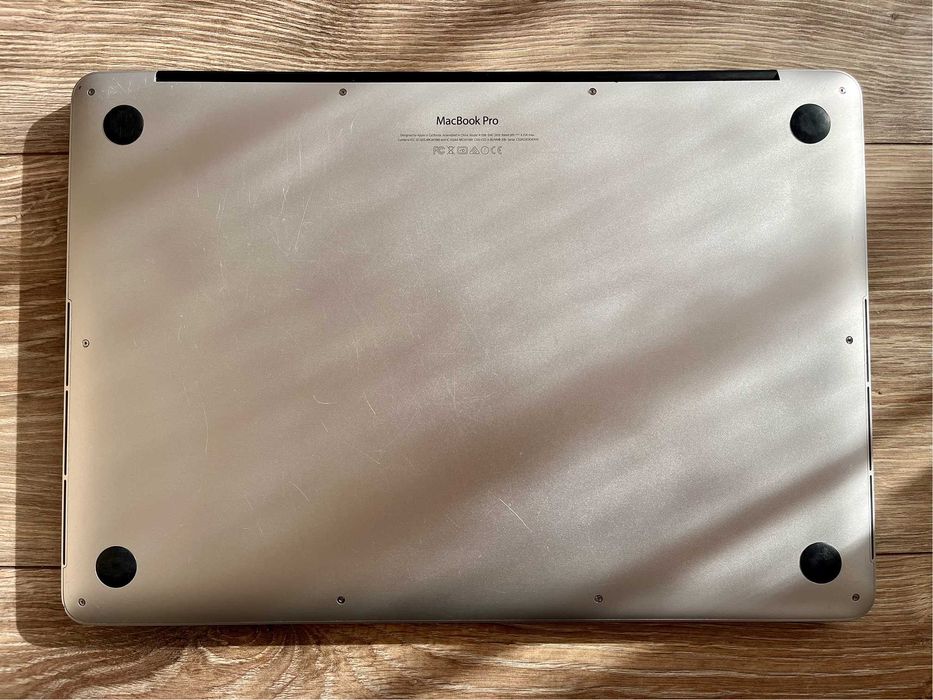 MacBook Pro (Retina, 15-inch, Mid 2015) | i7 | 16GB | 512GB | R9 M370X