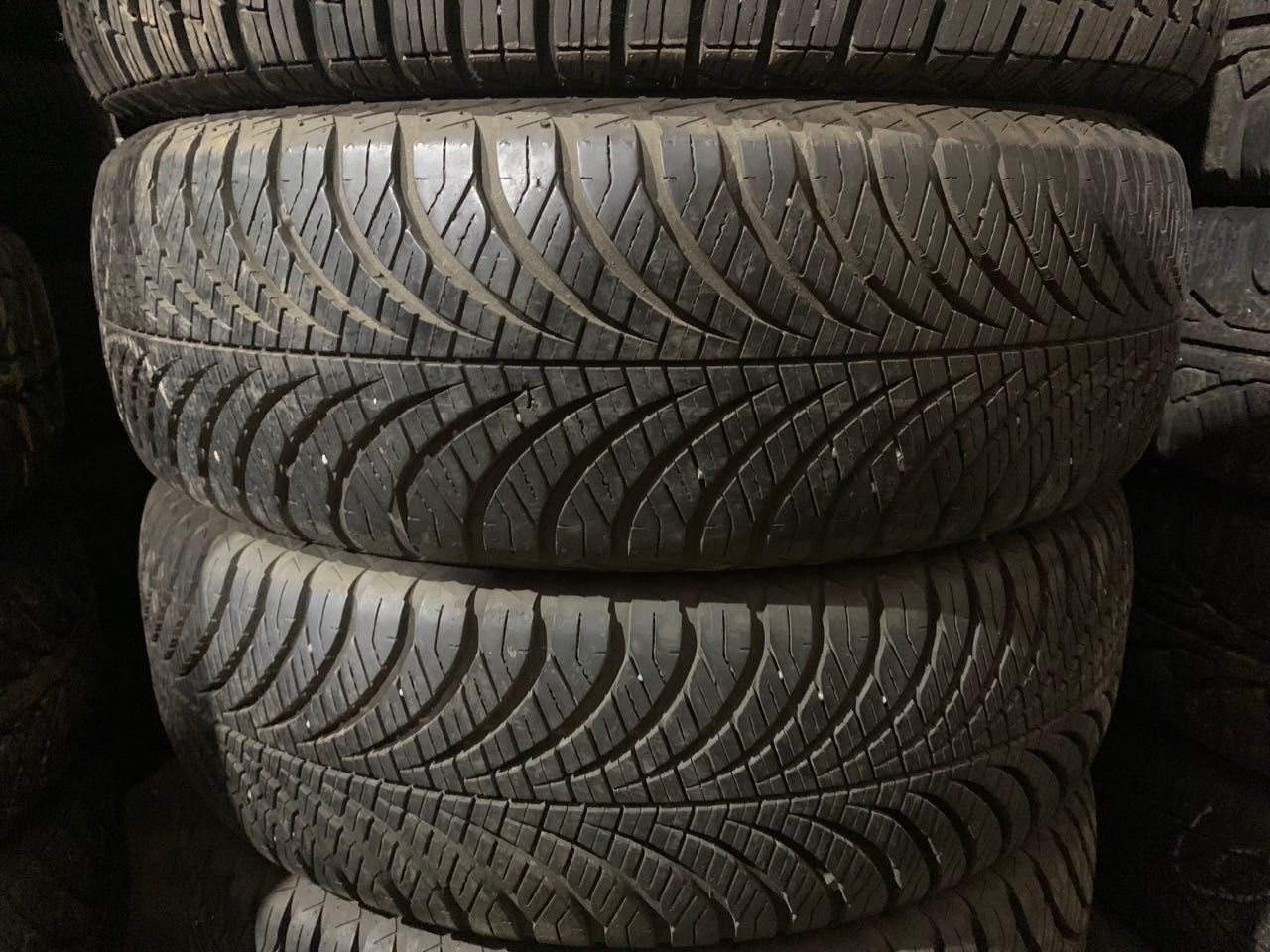 Скад шин б/в. 185/65 R15 Goodyear Vector 4 Seasons Gen-2