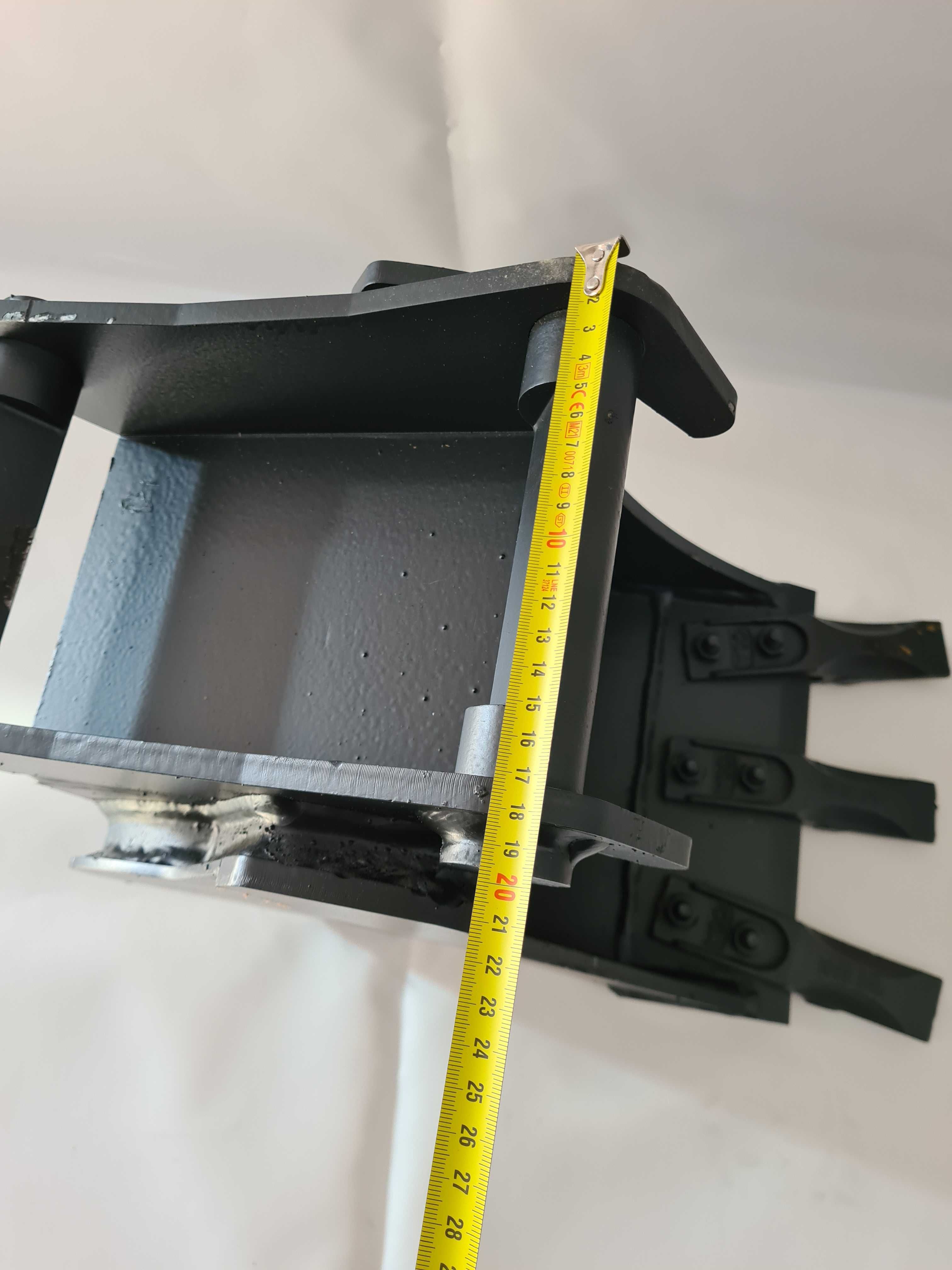 Łyżka do koparki 30cm na szybkozłącze Włoska