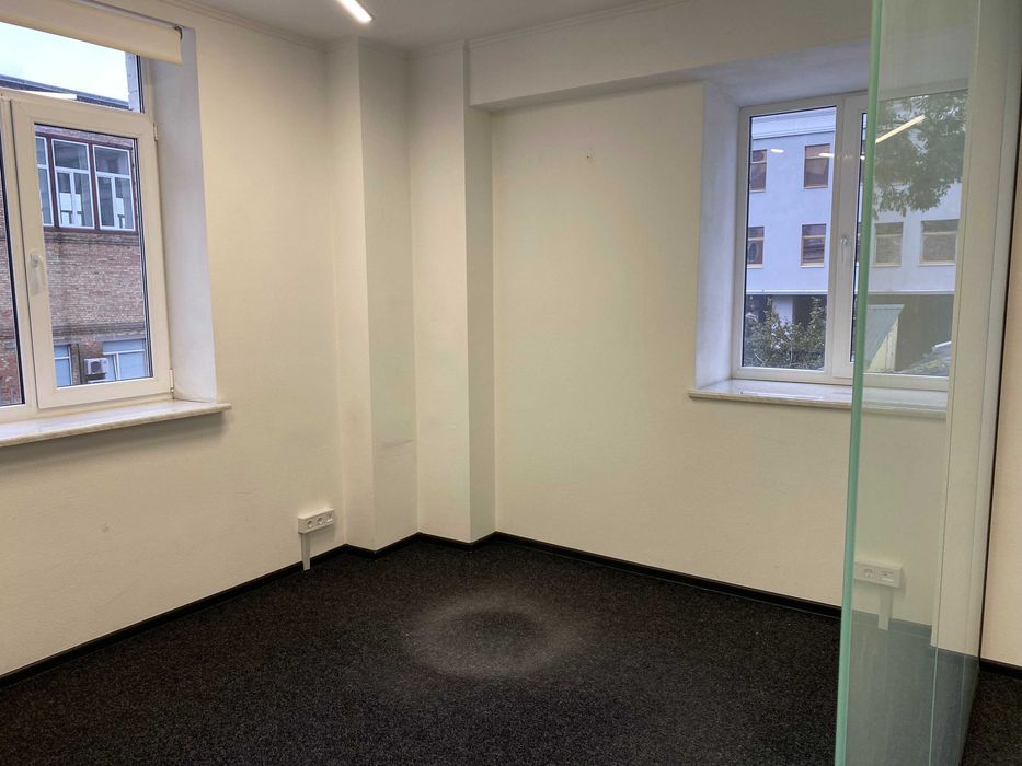 СПП 25% Світло завжди! Офіс 260 м2 вул. Володимирська 10 Майдан 10 хв.