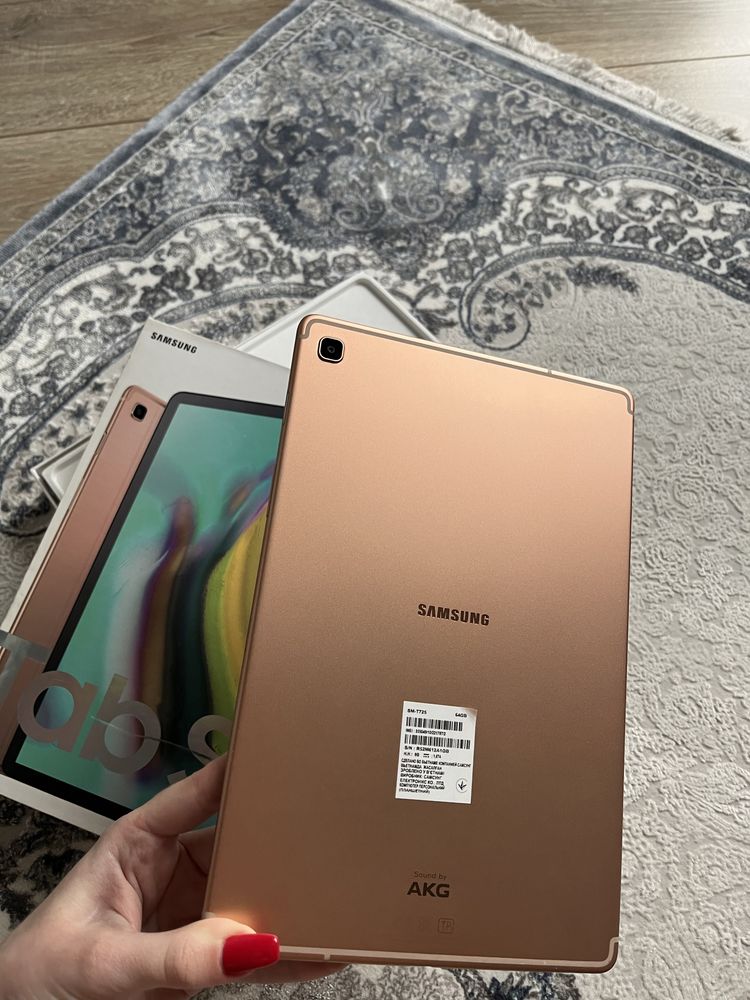 Samsung Galaxy Tab S5е 64Gb Gold