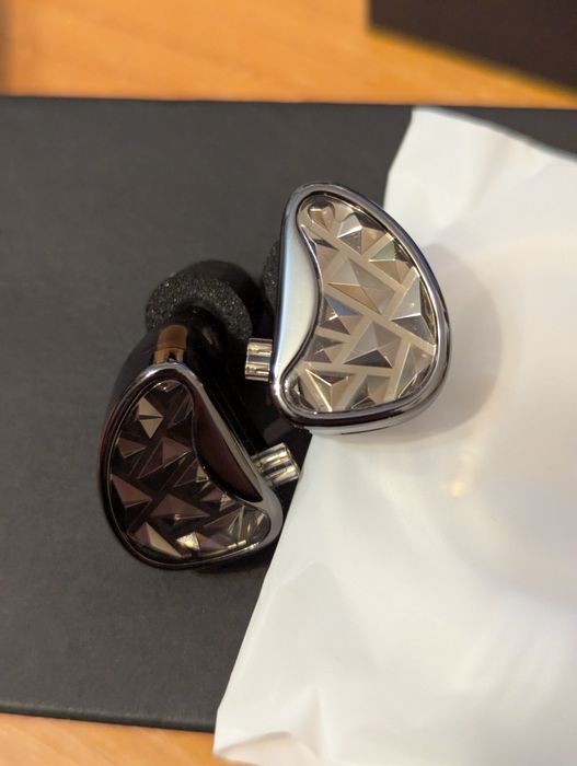 Kz As24 tuning 12-драйверні арматурні навушники з 2 блоками свічів