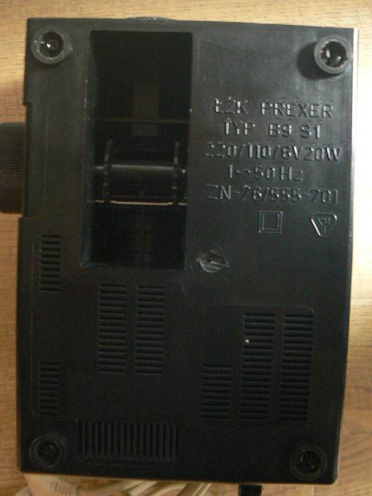 Rzutnik (projektor, diaskop) Ania Z PRL, plus 6 bajek .