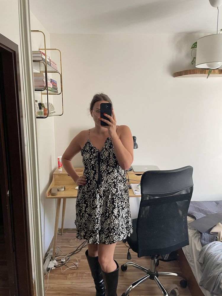 Sukienka w kwiaty ZARA
