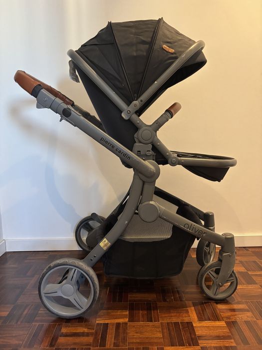 Carrinho de bebe Pierre Cardin