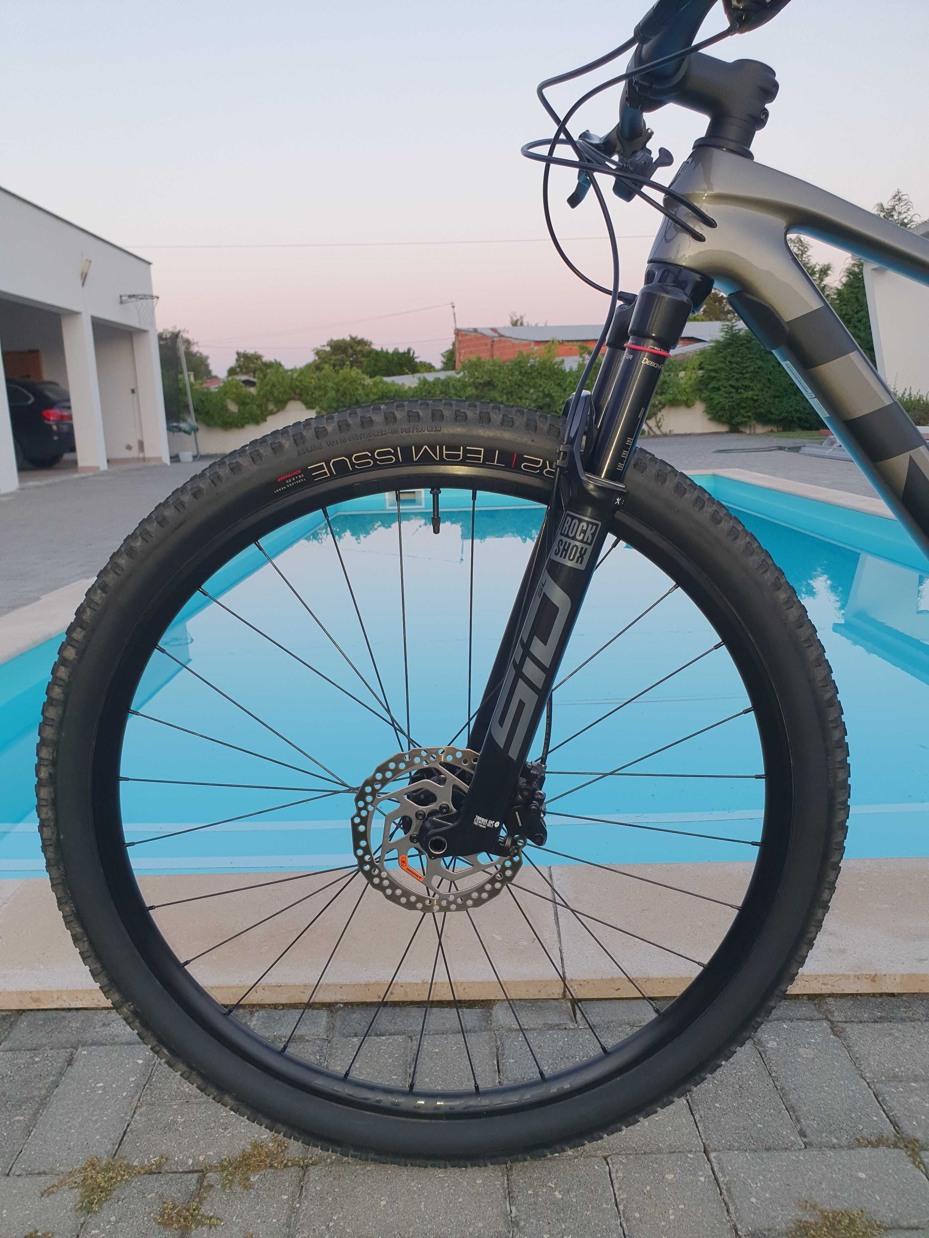 Trek Procaliber 9.5 (Rockshox SID Select SL).