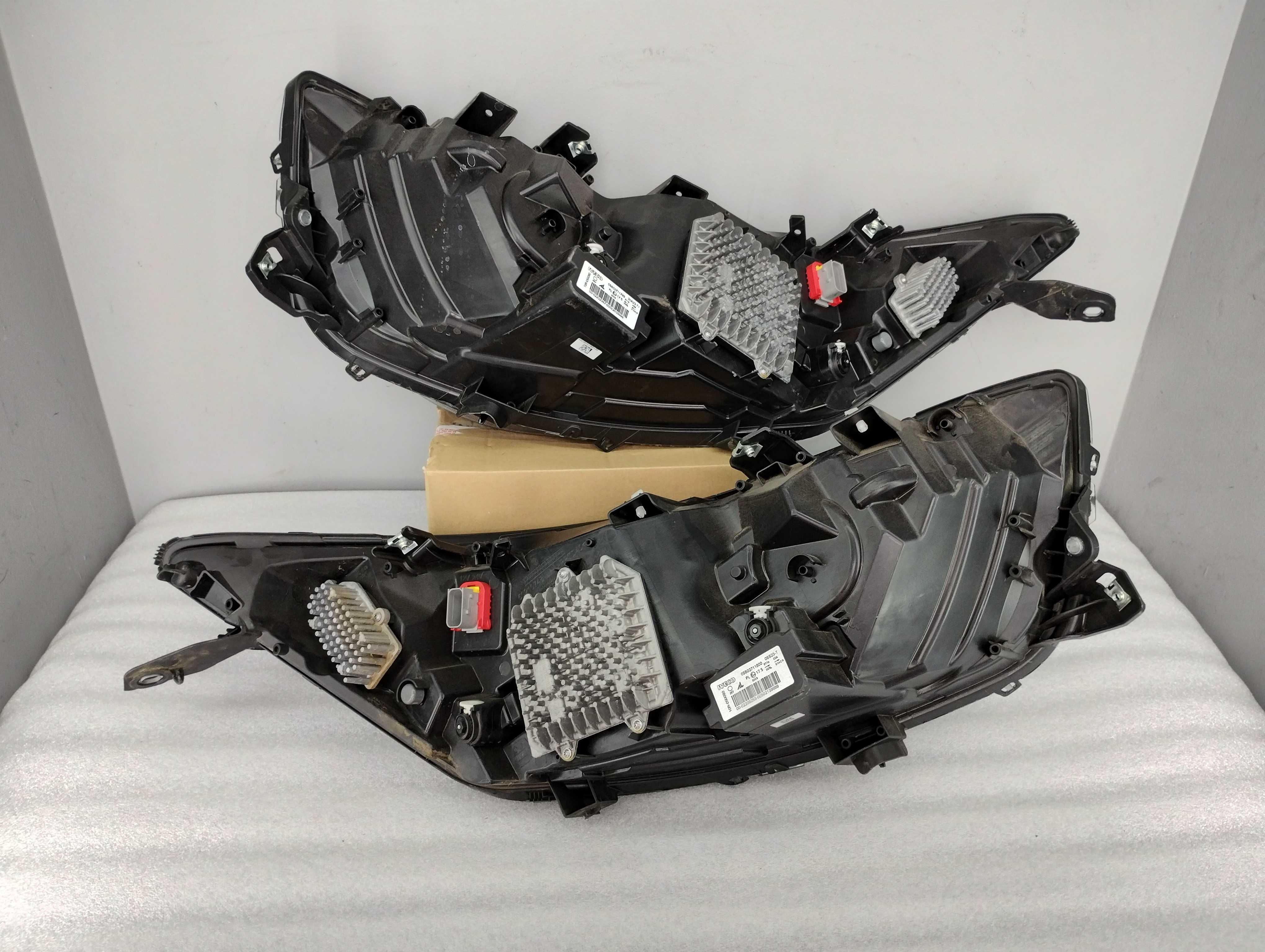 Lampa Reflektor Prawy Lewy IVECO DAILY IV FullLed EU! FV23