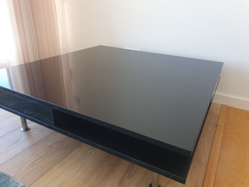 Movel TV de Sala moderno (200) + Mesa De Sala (50)