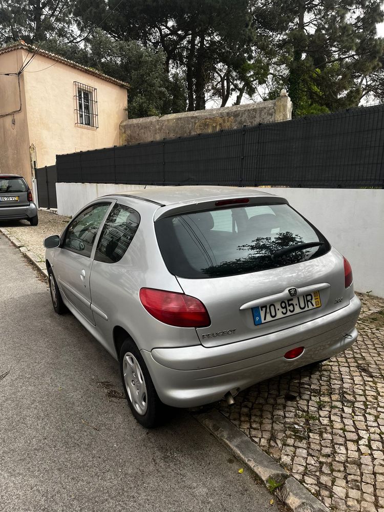 Peugeot 206  1.1 cinzento 2003 com 3 portas