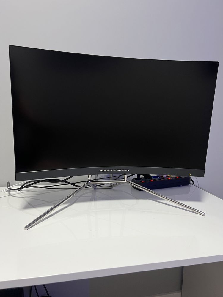 Monitor AOC AGON Porshe Desing PD27