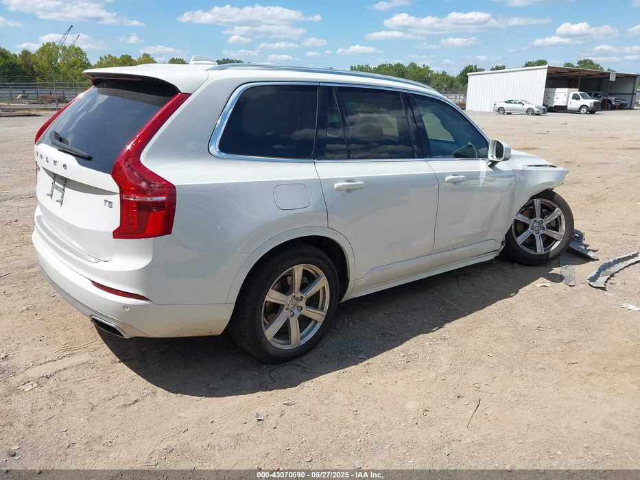 2021 Volvo XC90 T5 MOMENTUM 7 місць