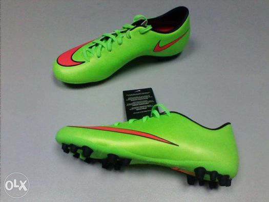 Chuteiras Nike Mercurial nº 40 - NOVAS e ORIGINAIS