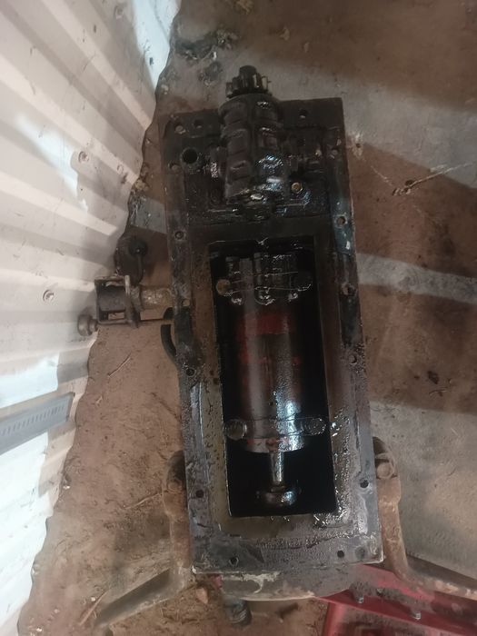 Plecak podnośnik siłownik pompa ramiona rozdzielacz ursus C-330