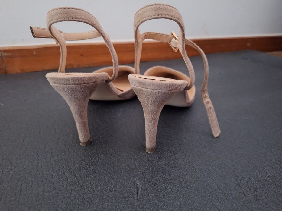 Sapatos senhora salto alto