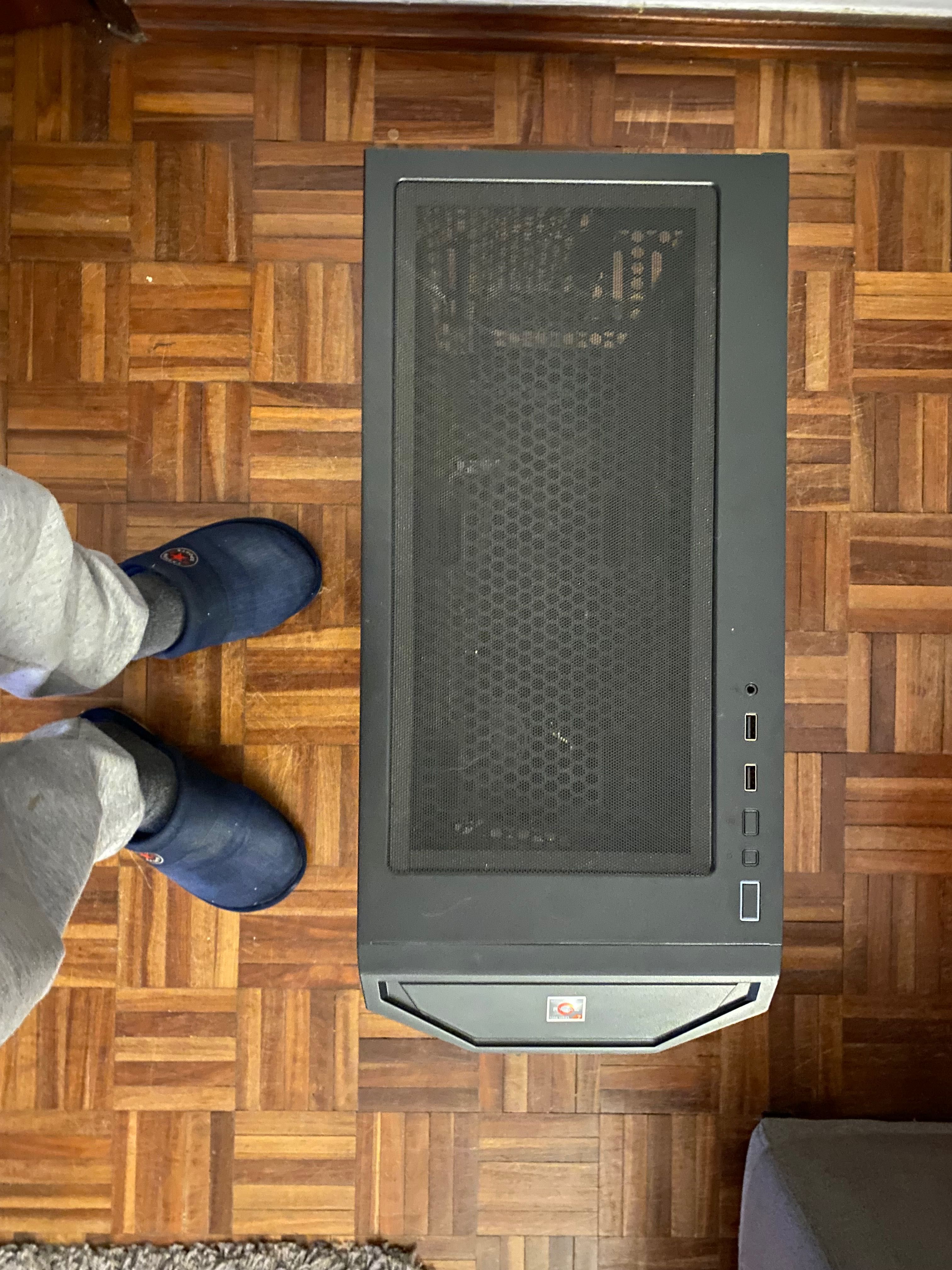 Caixa pc gaming Lian li lancool 215 (PREÇO FIXO ATÉ AO FINAL DA SEMANA