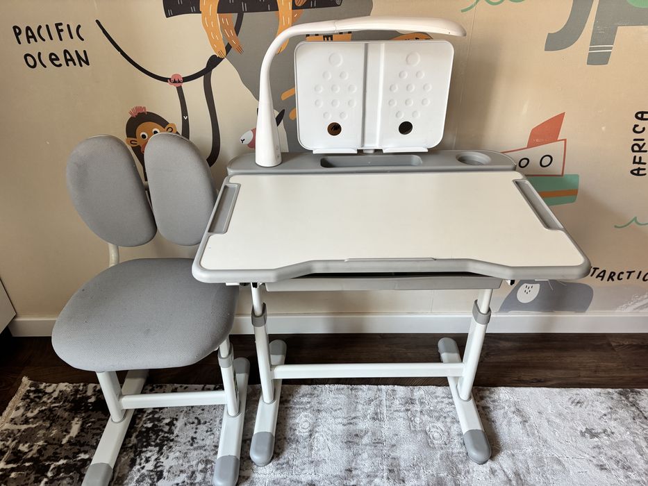 Комплект дитяча парта зі стільцем ErgoKids