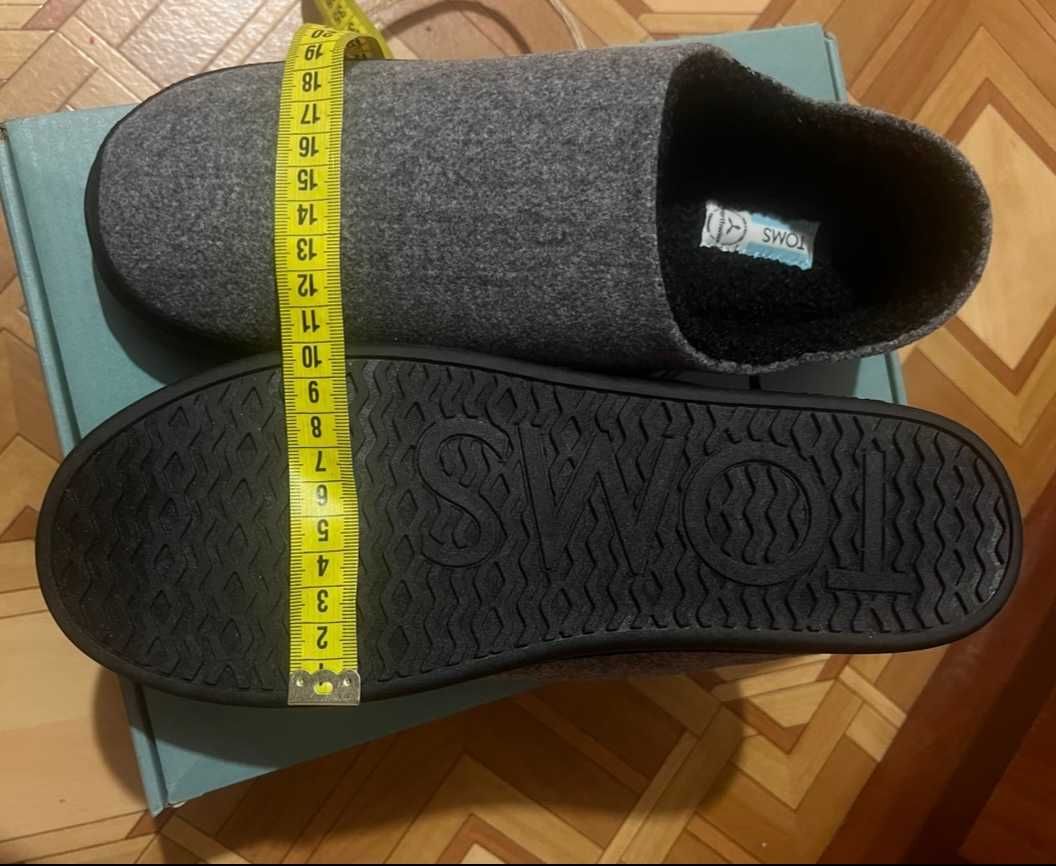 Тапочки - сліпони Toms 42.5 розмір Унісекс