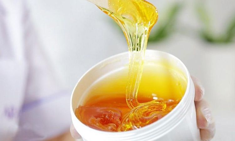 Шугаринг (видалення волосся цукровою пастою) Бородинський