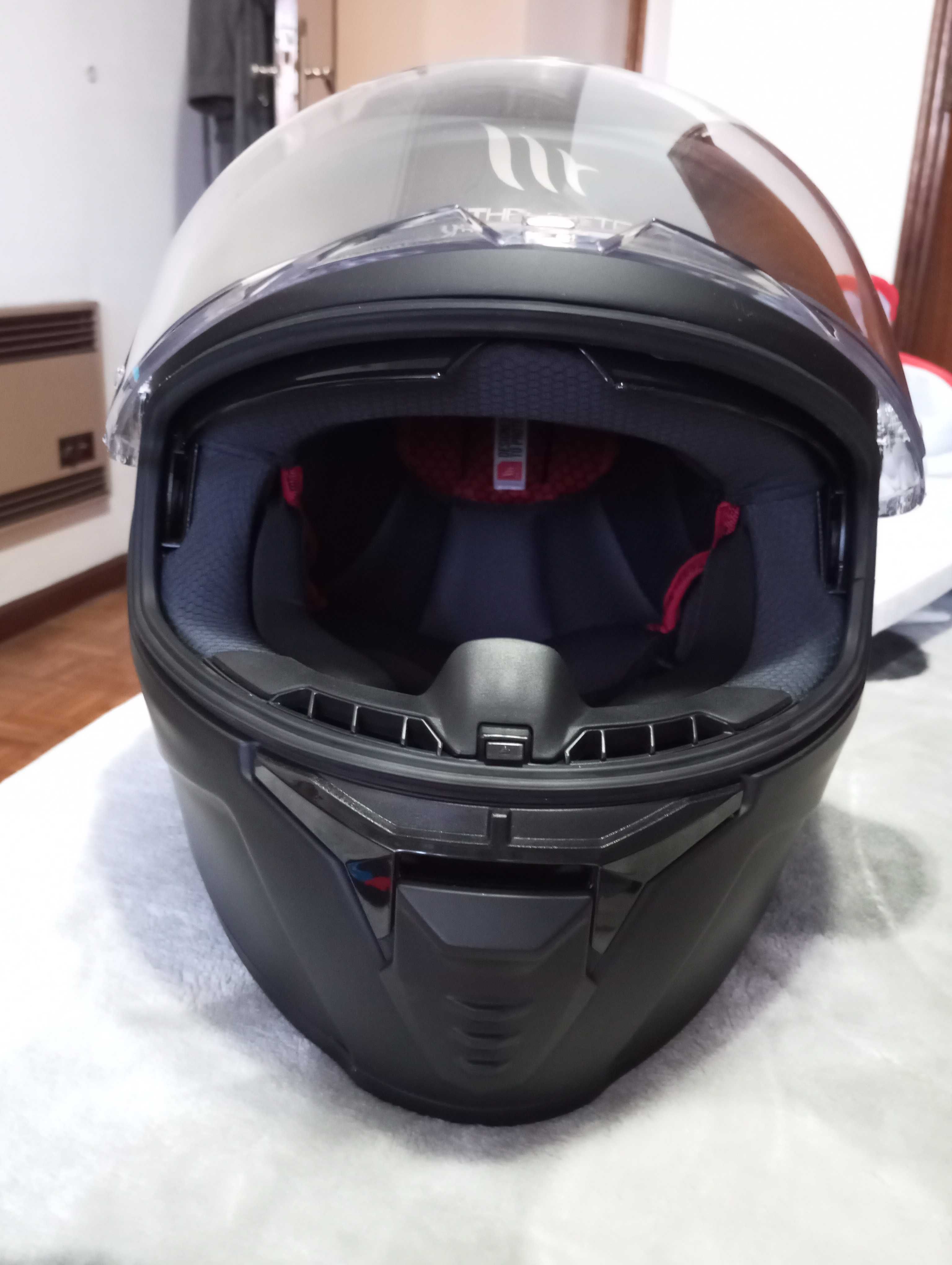 Capacete MT Thunder 4