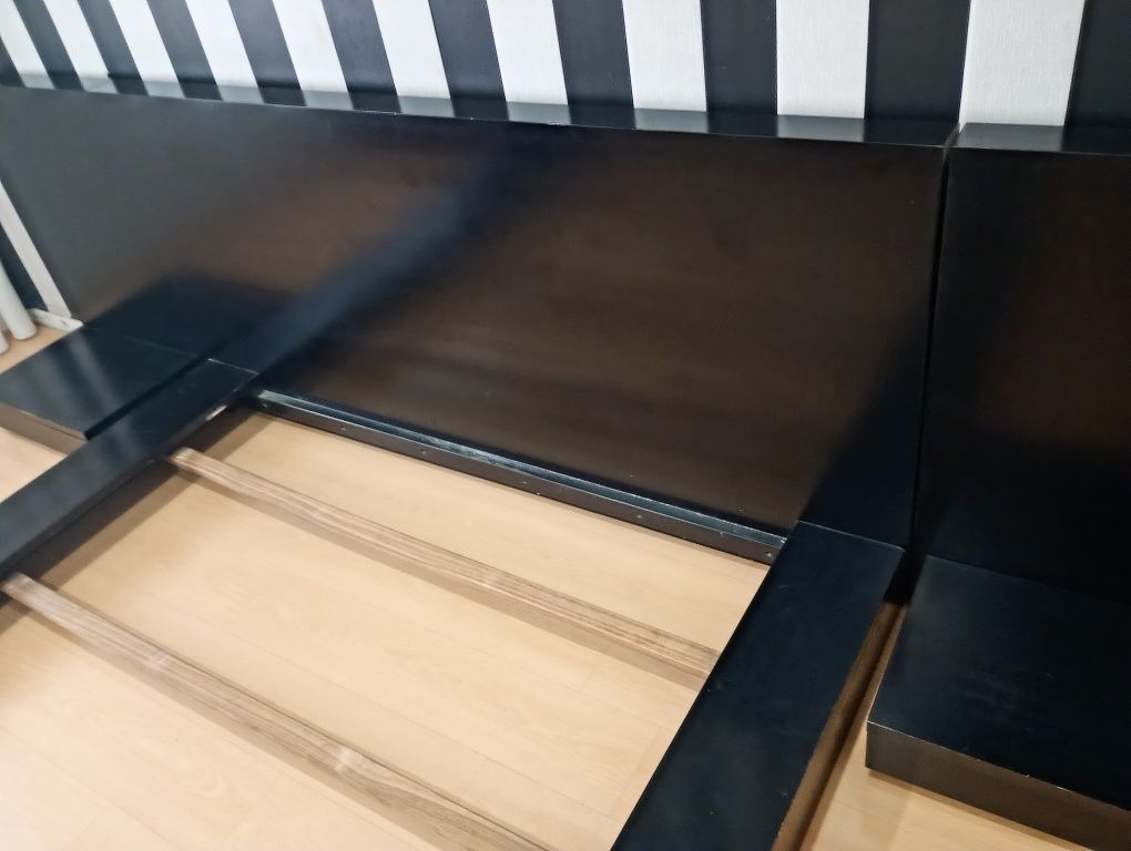 Cama de casal com estrado