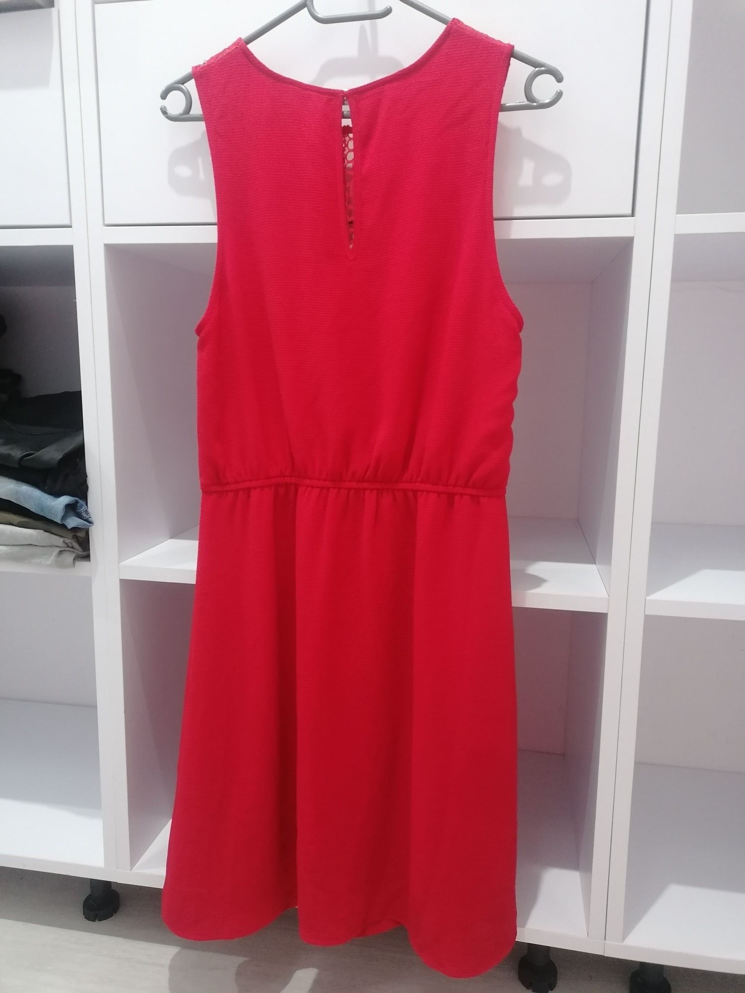 Czerwona sukienka hm 38