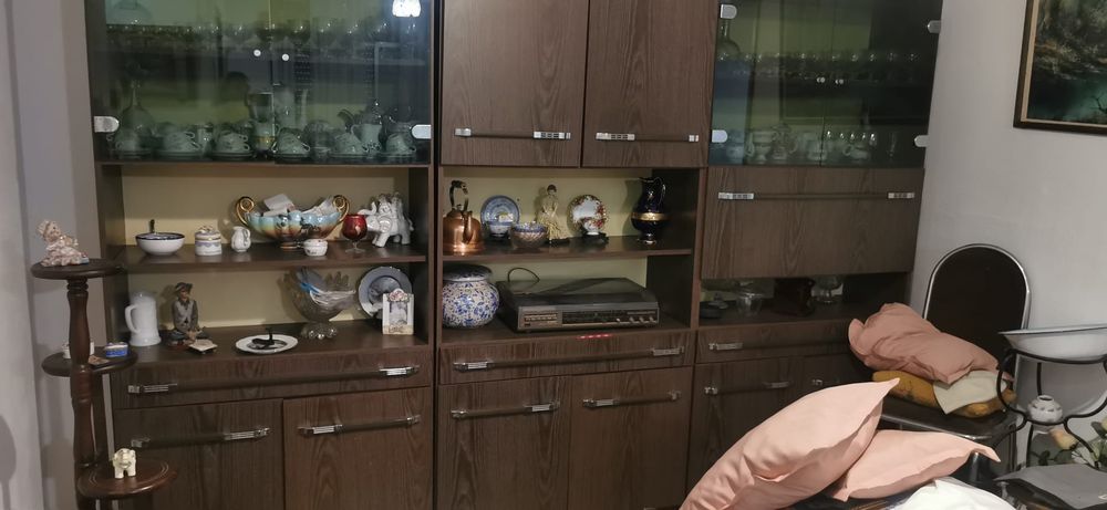 Recheio de casa móveis e alguns electrodomésticos