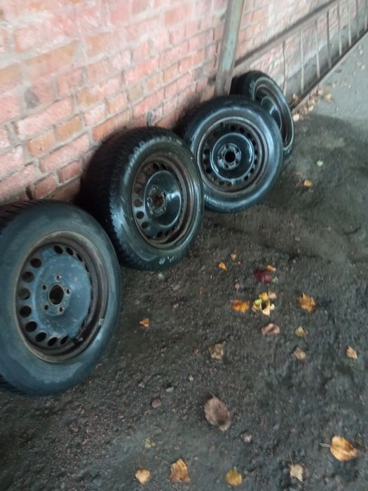 Зимова гума з дисками 195/65 R15