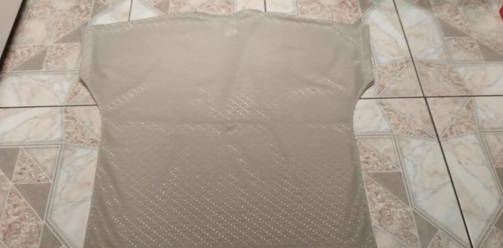 Bluzeczka  r uniieslany