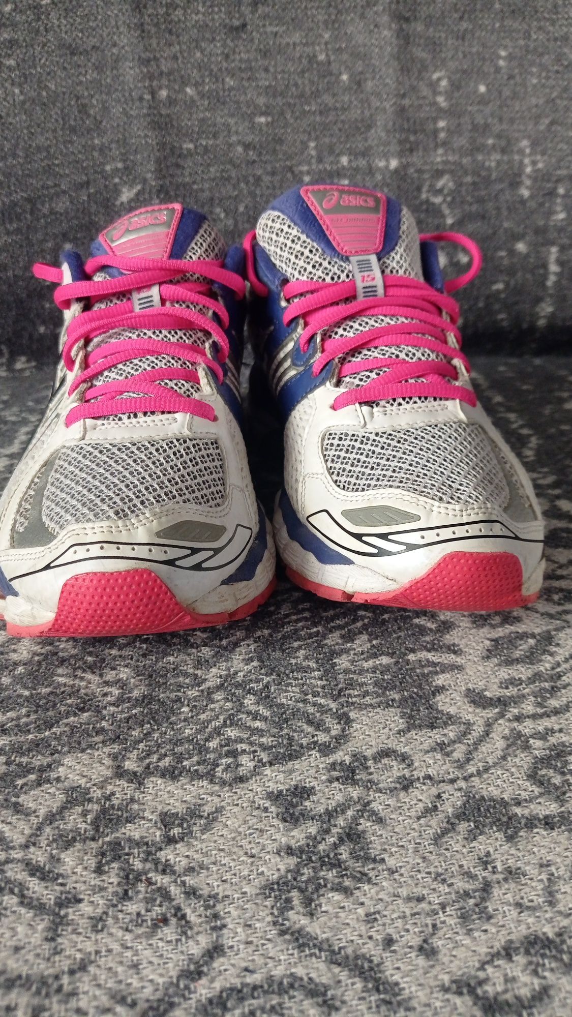 Жіночі кроси Asics