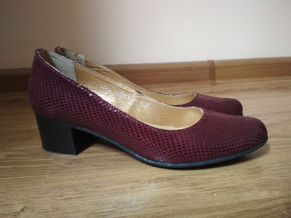 Туфли женские ( кожа) 37 размер.