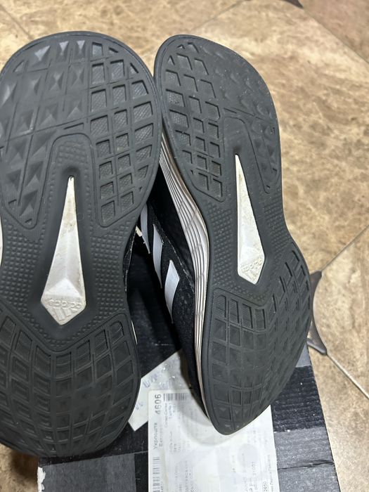 Кросівки адідас