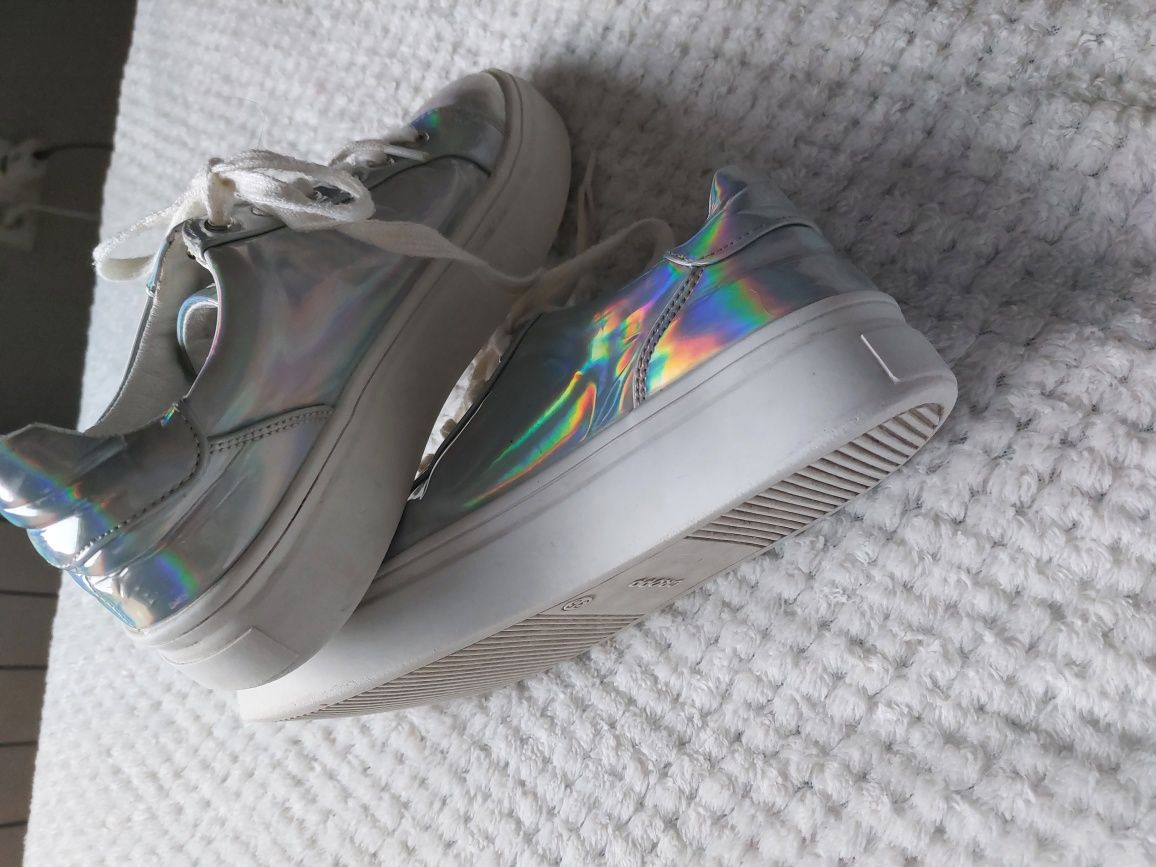 Adidasy, trampki holo Cropp