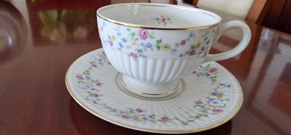 Porcelanas antigas de colecção