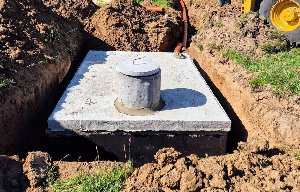 Szambo Betonowe Zbiornik Na Deszczówkę  PIWNICA Kanał 10m3 Poddębice