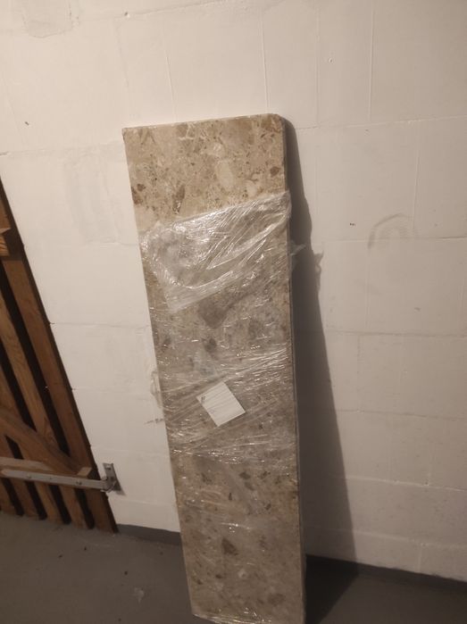 Parapet wewnętrzny konglomerat 122x30