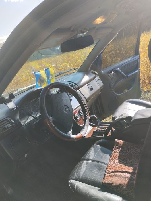 Продам Мерседес ml270