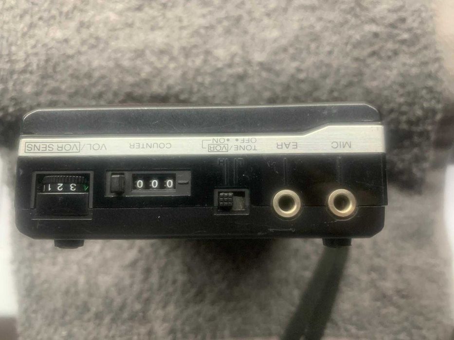 SONY WALKMAN Cassete Recorder TCM-19V