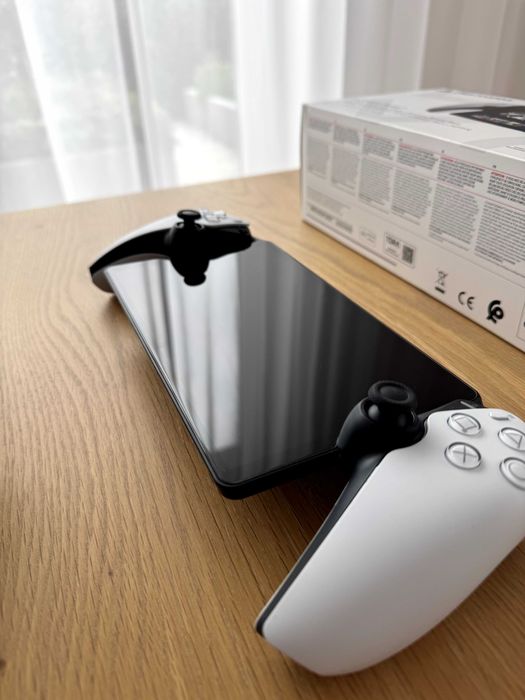 SONY Playstation Portal + Etui