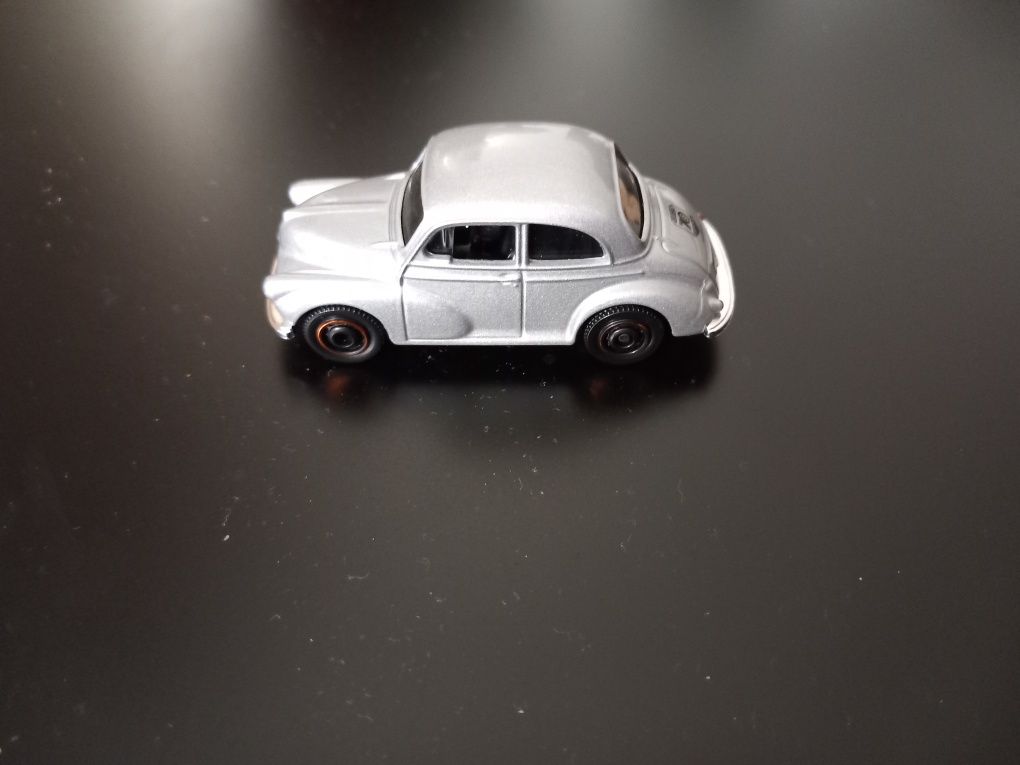 Morris Minor Saloon Matchbox "Novo