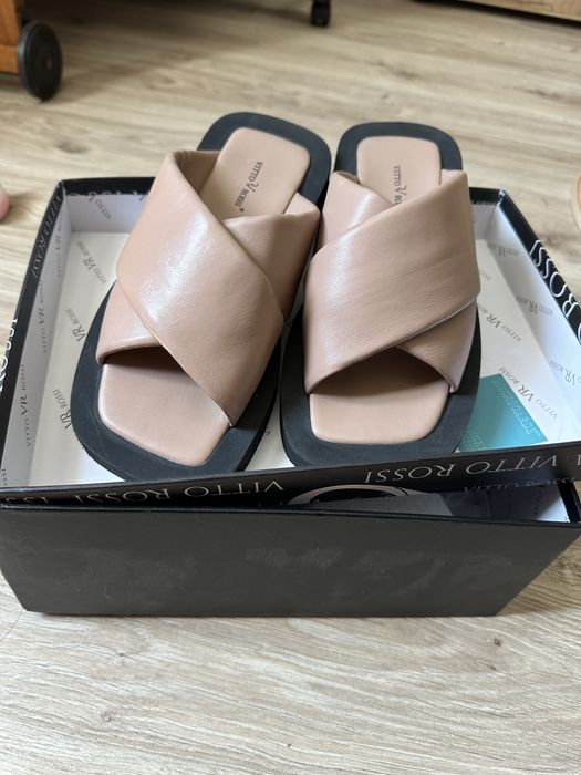 Шльопанці Vitto Rossi 37