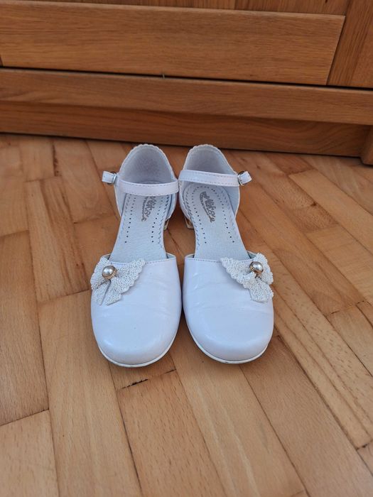 BUTY komunijne dziewczęce roz. 34 dł. wkładki 22,5 cm Jak Nowe