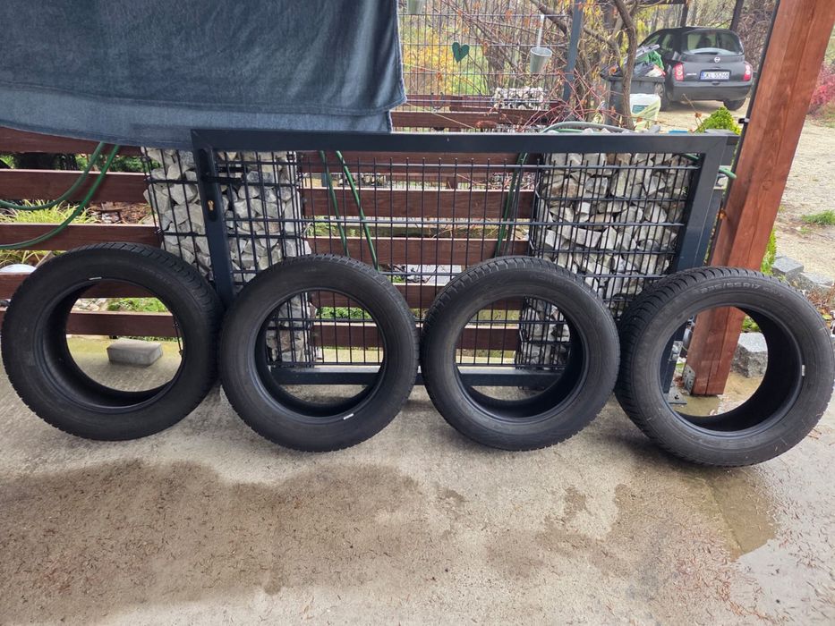 Sprzedam używane opony 235/55R17