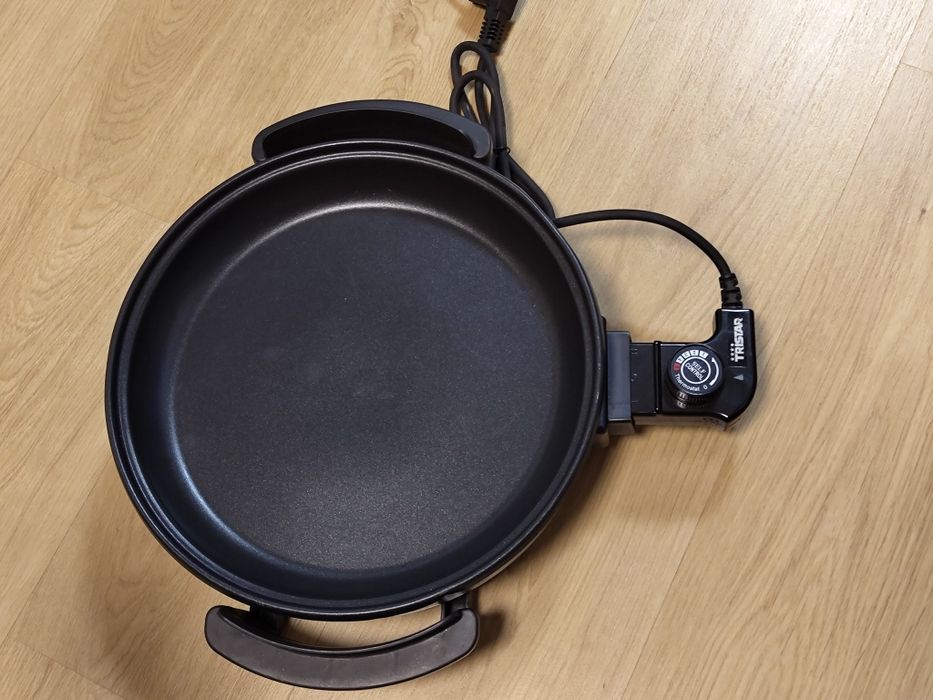 Panela elétrica praticamente nova