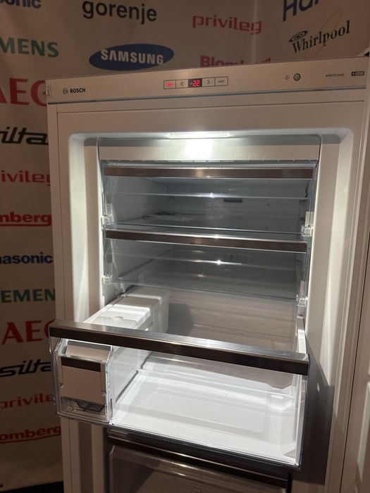 Морозильна камера/ морозилка Bosch GSN54AW42 NoFrost 323л 176см А+++