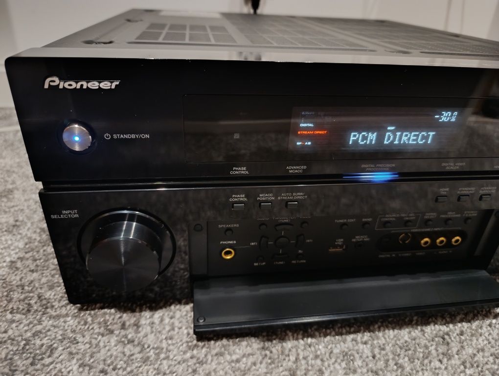 Amplituner Pioneer VSX-LX70