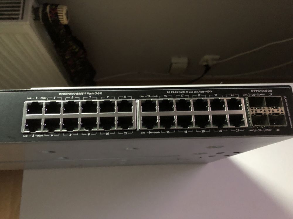 Switch aruba j9776a
