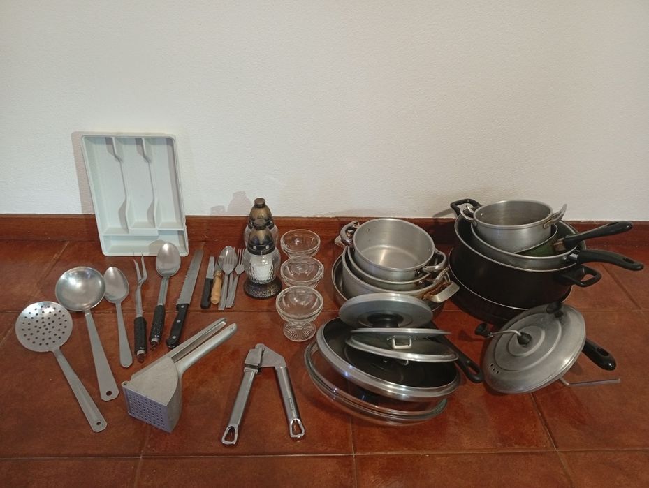 Utensílios de cozinha panela de pressão e forno elétrico