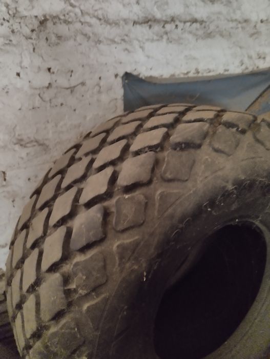 Колеса шини до комбайна 28 1.26 r3