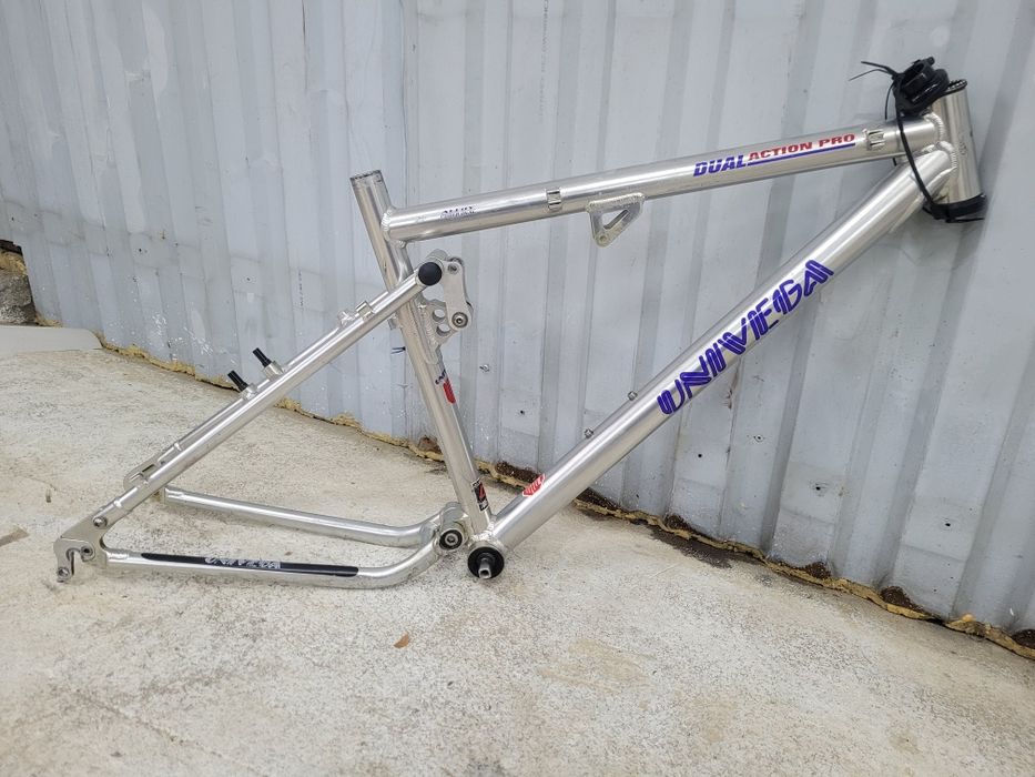 Rama UNiVEGA dual action pro. Alu retro mtb